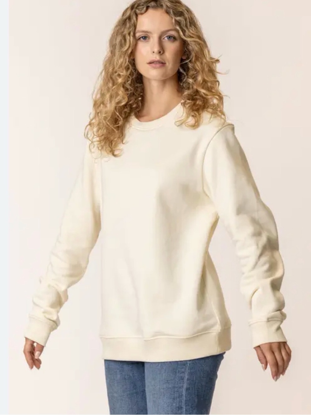 NWT Amazon Women’s Cream Crewneck Sweatshirt